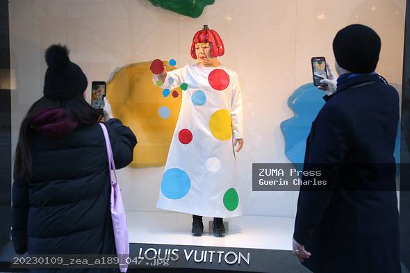 ZUMA Press - Image Search: Yayoi Kusama Robot Appears At Louis Vuitton  Boutique In Tokyo