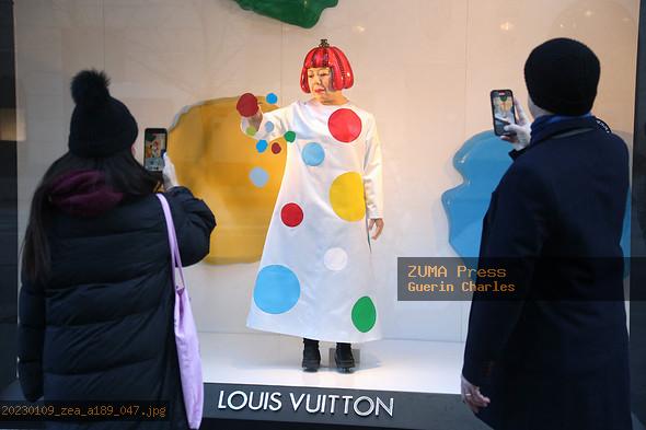 ZUMA Press - Image Search: Yayoi Kusama Robot Appears At Louis Vuitton  Boutique In Tokyo